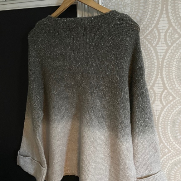 ANTHROPOLOGIE Maggie Bell Sleeve Sweater Grey - Picture 7 of 8
